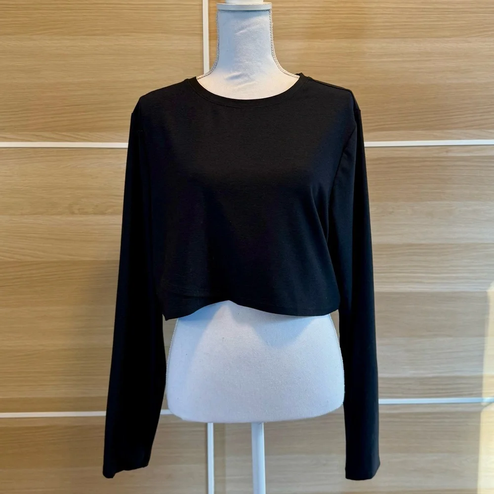 Old Navy Cloud + Ultra Cropped Wrap Front Top